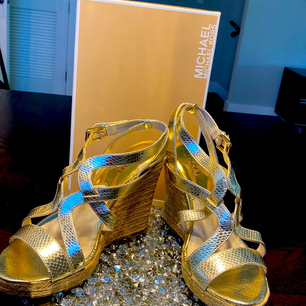 Michael Kors, size 9.5 Gold